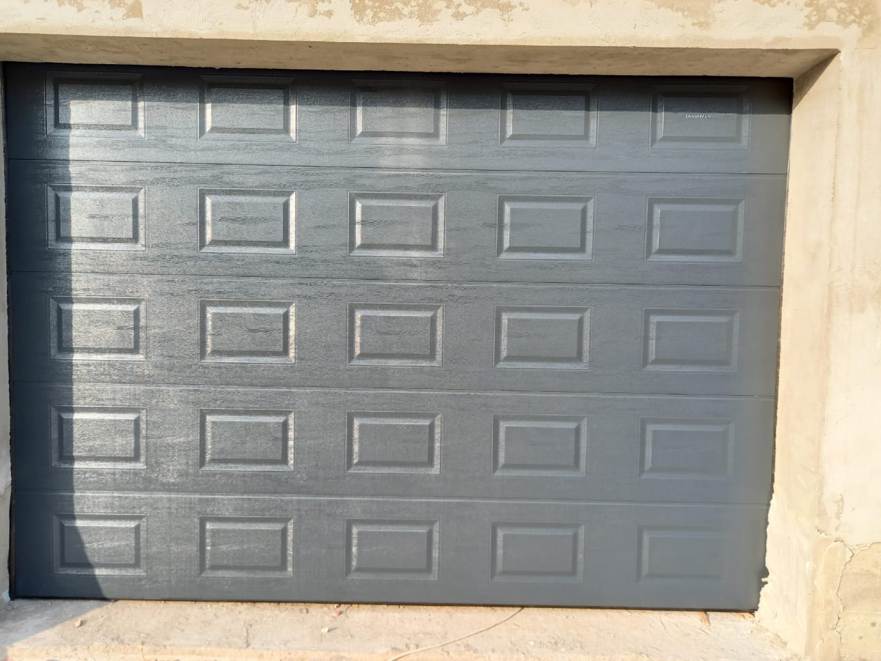 Ворота в гараж подъемные секционные DoorHan RSD02